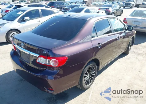 2013 Toyota Corolla Le Special Edition z USA, uszkodzony, nr VIN 2T1BU4EE3DC095240